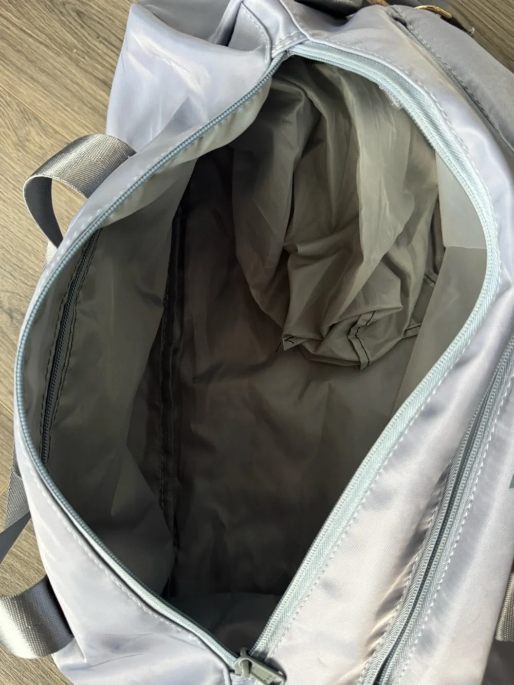 J80 Duffel Bag - Picture 3 of 8